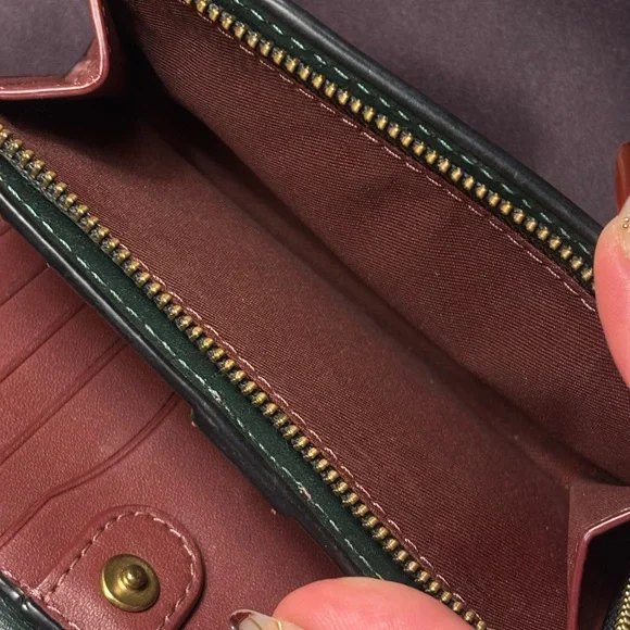 Coach Dark Green Leather Wallet with Gold Clasp - Picture 10 of 10